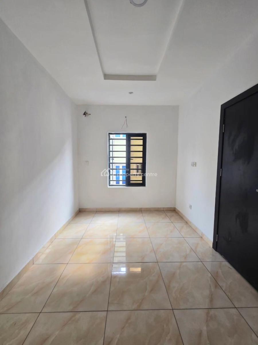 Two Bedroom Apartments, Yaba, Lagos, Flat / Apartment for Sale