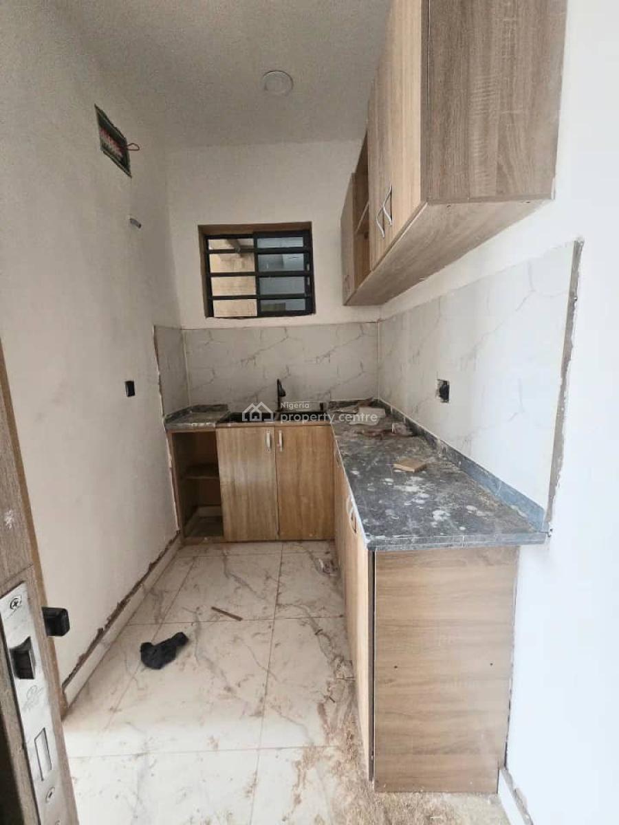 Two Bedroom Apartments, Yaba, Lagos, Flat / Apartment for Sale