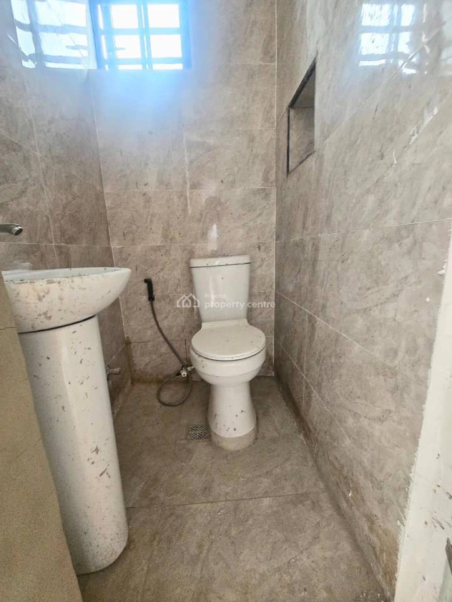 Two Bedroom Apartments, Yaba, Lagos, Flat / Apartment for Sale