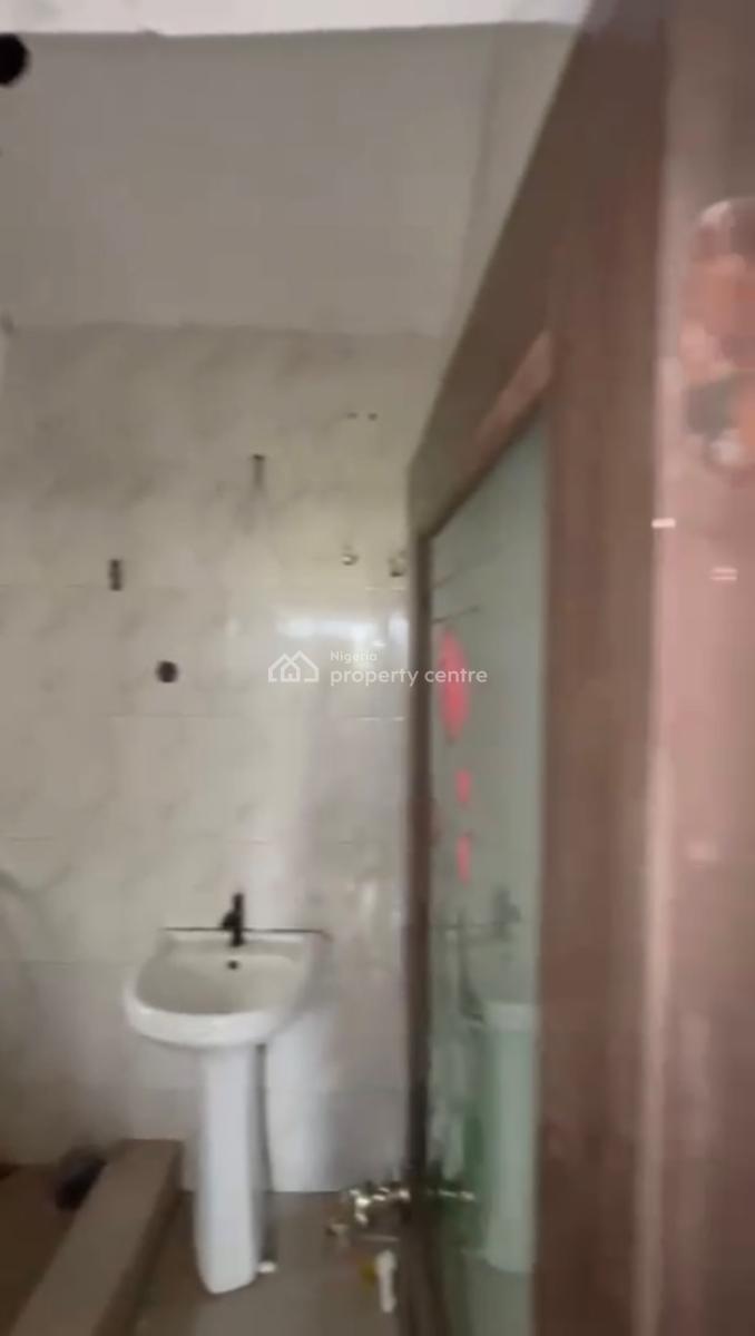 2 Bedrooms Apartment in an Estate, Behind Blenco Supermarket, Sangotedo, Ajah, Lagos, Flat / Apartment for Rent