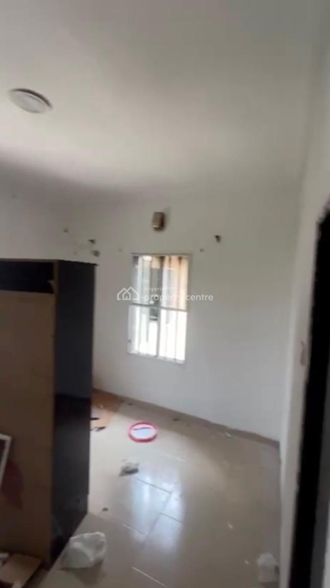 2 Bedrooms Apartment in an Estate, Behind Blenco Supermarket, Sangotedo, Ajah, Lagos, Flat / Apartment for Rent