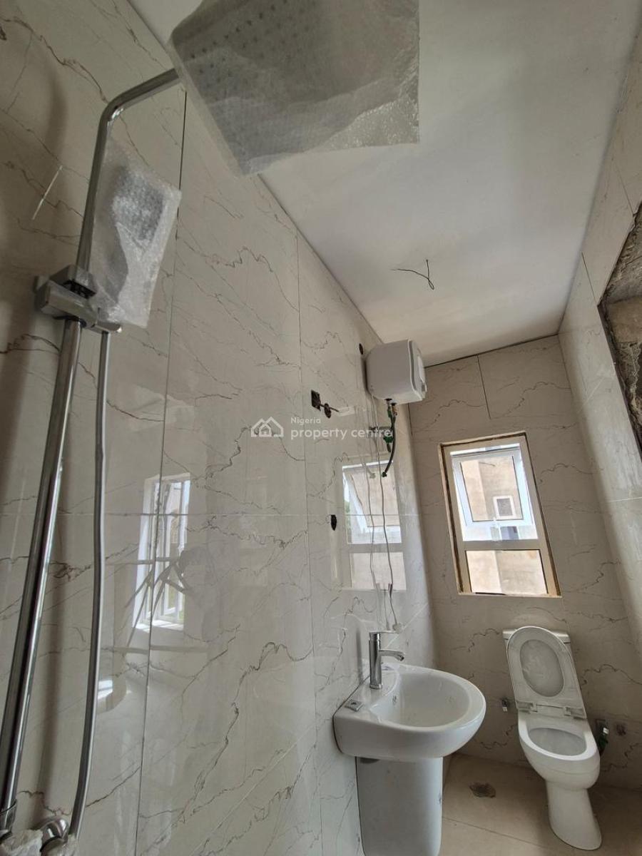 Triplex Detached Duplex of 4 Bedrooms with Bq, Kolapo Ishola Gra, Akobo, Ibadan, Oyo, Detached Duplex for Sale