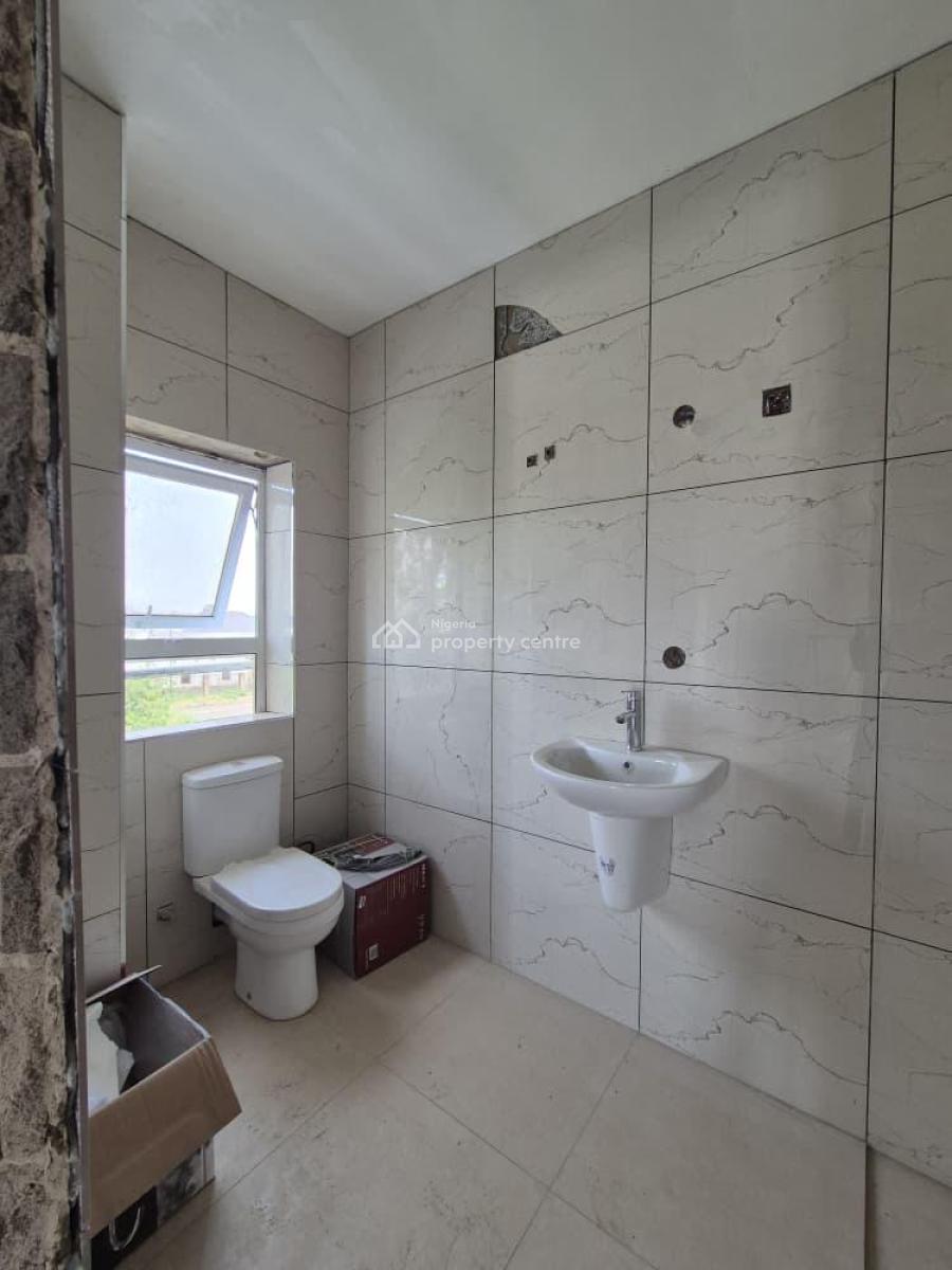 Triplex Detached Duplex of 4 Bedrooms with Bq, Kolapo Ishola Gra, Akobo, Ibadan, Oyo, Detached Duplex for Sale