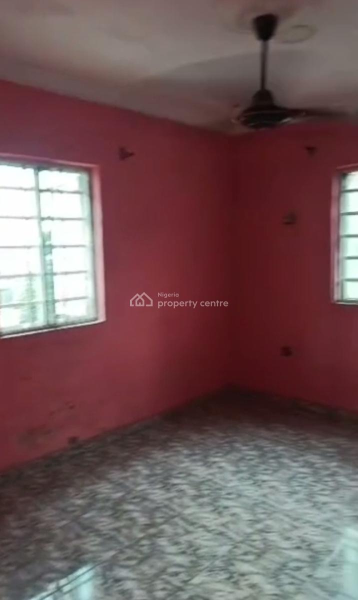 Spacious Standard 2 Bedroom Apartment with Car Pack, Adekunle, Yaba, Lagos, Flat / Apartment for Rent