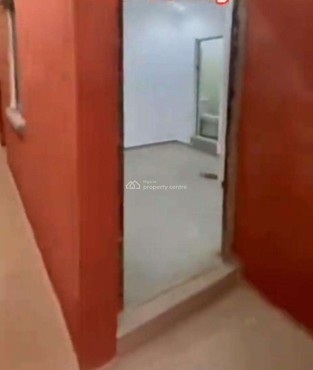 Standard, Spacious, Well Maintained One Bedroom Apartment, Ebute Metta, Yaba, Lagos, Mini Flat (room and Parlour) for Rent