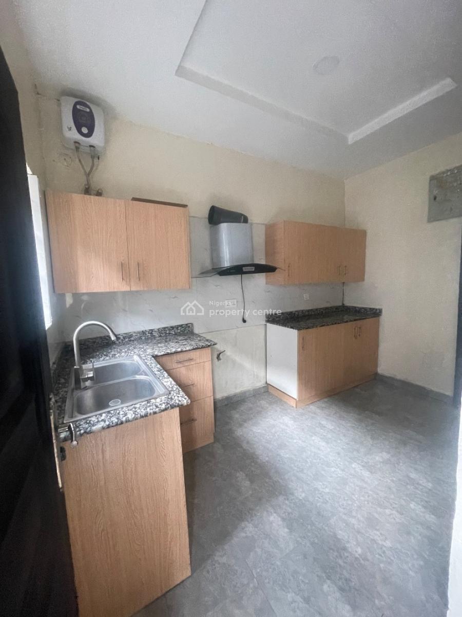 Massive 2 Bedroom Apartment Upstairs on Interlocked Road, Located at Sangotedo,road Interlocked,personal Prepaid, Sangotedo, Ajah, Lagos, Flat / Apartment for Rent