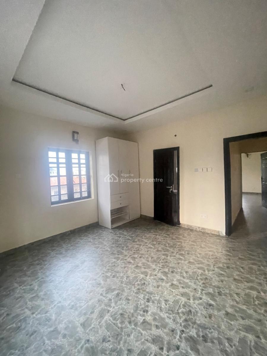 Massive 2 Bedroom Apartment Upstairs on Interlocked Road, Located at Sangotedo,road Interlocked,personal Prepaid, Sangotedo, Ajah, Lagos, Flat / Apartment for Rent