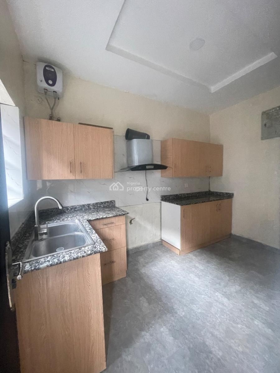 Massive 2 Bedroom Apartment Upstairs on Interlocked Road, Located at Sangotedo,road Interlocked,personal Prepaid, Sangotedo, Ajah, Lagos, Flat / Apartment for Rent