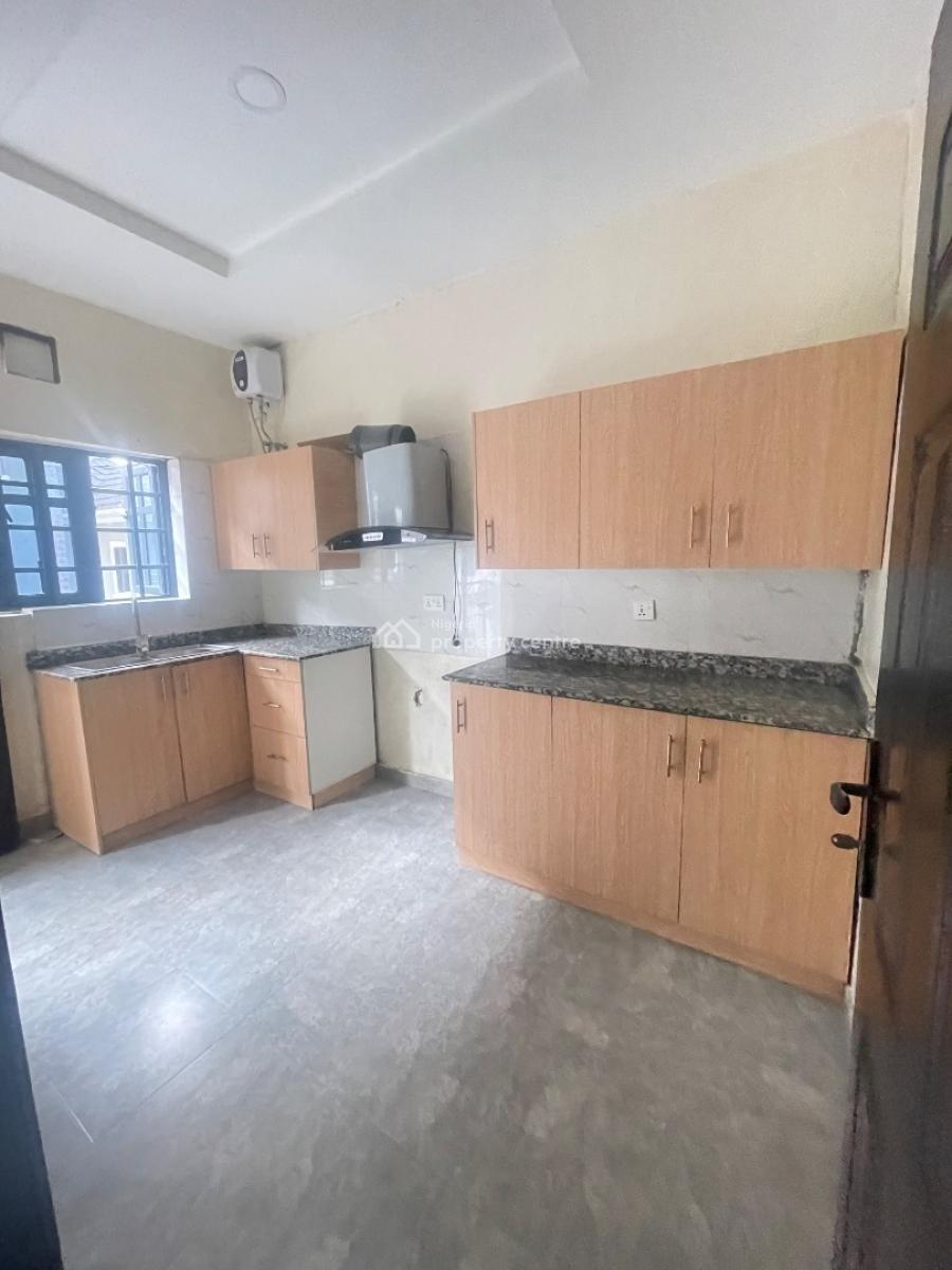 Massive 2 Bedroom Apartment Upstairs on Interlocked Road, Located at Sangotedo,road Interlocked,personal Prepaid, Sangotedo, Ajah, Lagos, Flat / Apartment for Rent