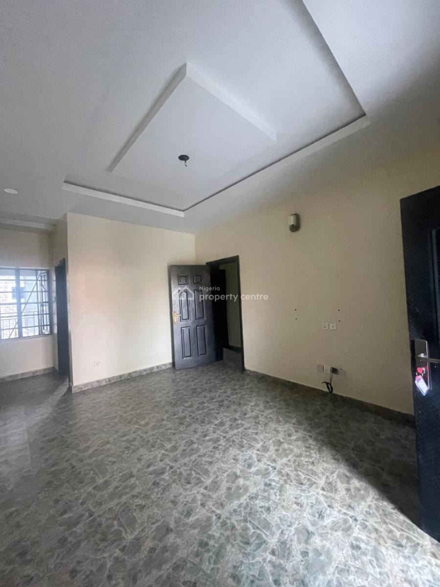 Massive 2 Bedroom Apartment Upstairs on Interlocked Road, Located at Sangotedo,road Interlocked,personal Prepaid, Sangotedo, Ajah, Lagos, Flat / Apartment for Rent