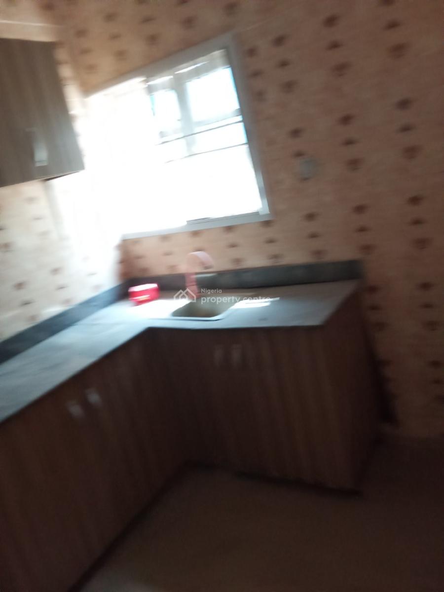 2 Bedroom Apartment, Palms Crescent Off Badore Road, Badore, Ajah, Lagos, Flat / Apartment for Rent
