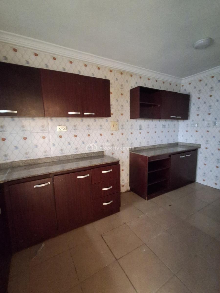 2bedroom Upstairs, in an Estate, Badore, Ajah, Lagos, Flat / Apartment for Rent