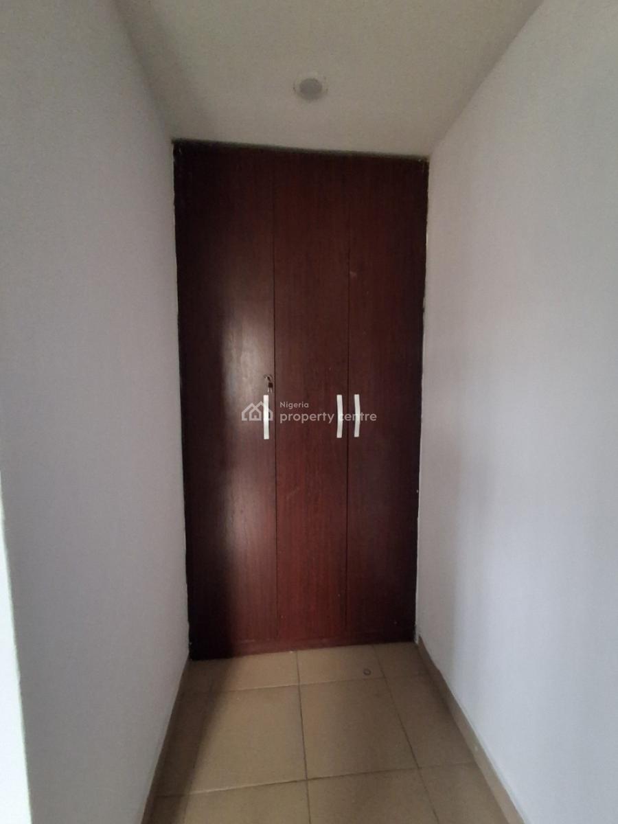 2bedroom Upstairs, in an Estate, Badore, Ajah, Lagos, Flat / Apartment for Rent