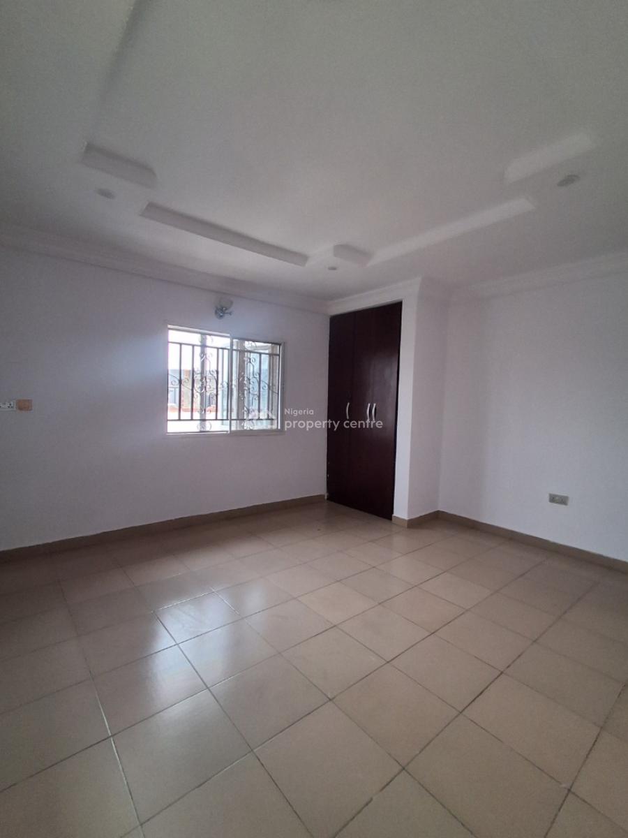 2bedroom Upstairs, in an Estate, Badore, Ajah, Lagos, Flat / Apartment for Rent