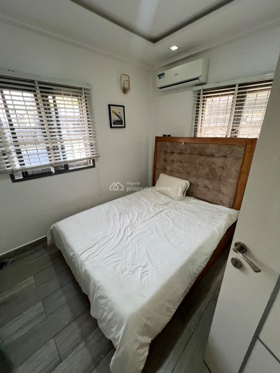 Super-clean, Serviced and Fully Furnished Mini Flat, with Guest Toilet, Lekki Phase 1, Lekki, Lagos, Mini Flat (room and Parlour) for Rent