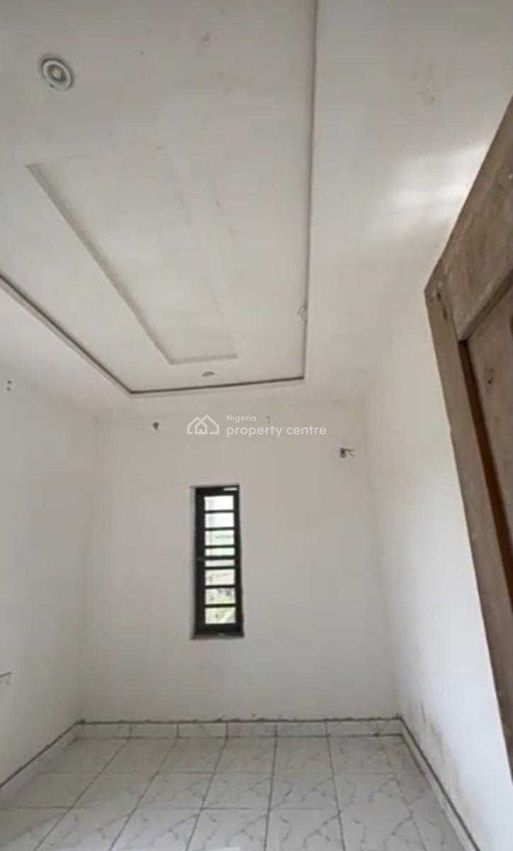 Spacious Room Selfcon Inside a Shared 2 Bedroom Apartment { Video}, Mopol Road Off Timeless Beach Road Okun Ajah, Ajah, Lagos, Self Contain (single Rooms) for Rent