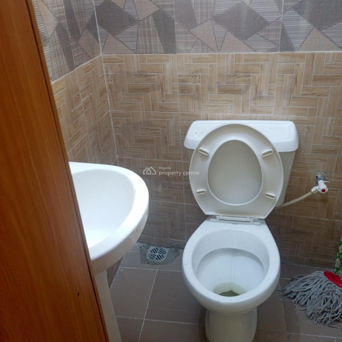 Sharp and Spacious 2bedroom Apartment (downstairs), Lekki Pennusula Scheme 2 Abraham Adesanyan, Ogombo, Ajah, Lagos, Flat / Apartment for Rent