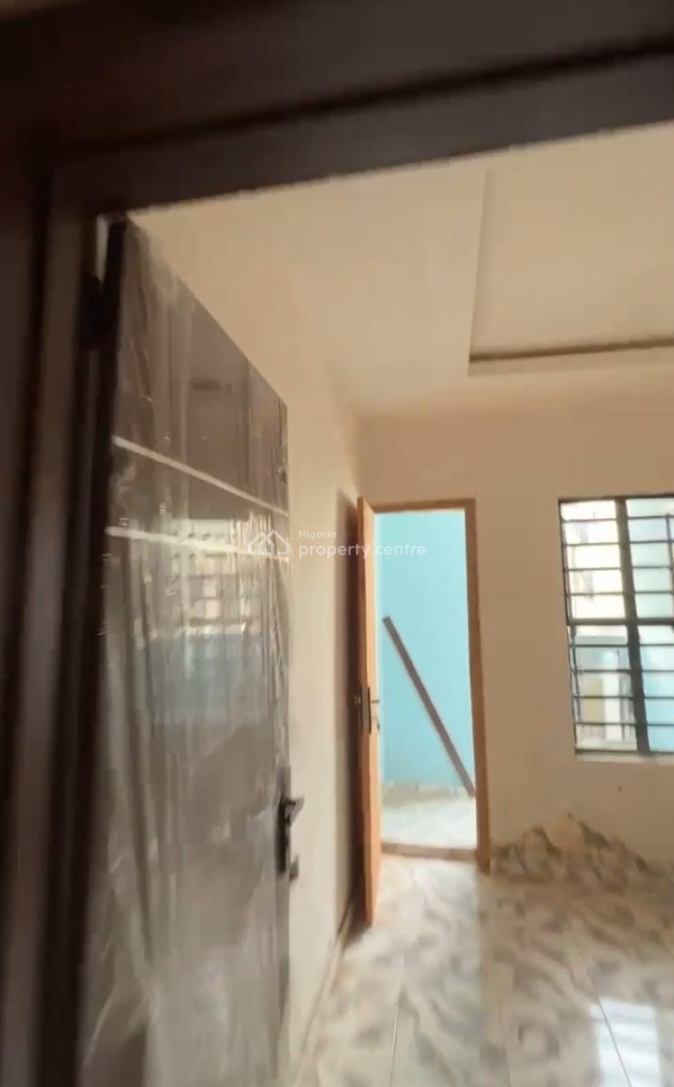 an Executively Built One Bedroom Apartment., Akoka, Yaba, Lagos, Mini Flat (room and Parlour) for Rent
