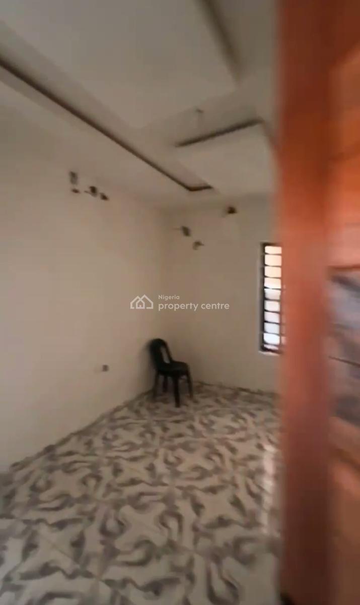 an Executively Built One Bedroom Apartment., Akoka, Yaba, Lagos, Mini Flat (room and Parlour) for Rent