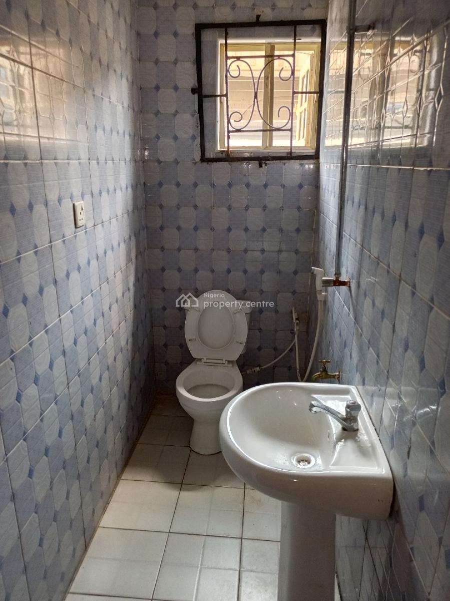 Nicely Built 3bedrooms Apartment., Pole Street, Etete Gra, Benin, Oredo, Edo, Flat / Apartment for Rent