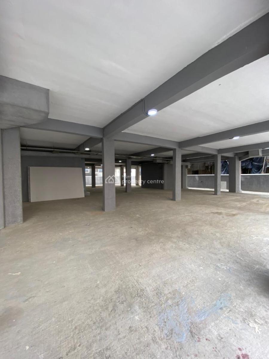 2 Bedroom Apartment with an Elevator, Lekki Phase 1, Lekki, Lagos, Flat / Apartment for Sale