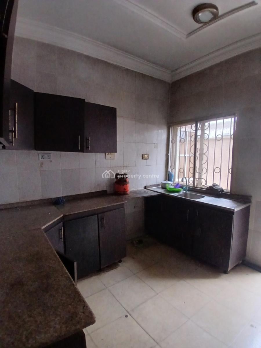 a Room in a Shared Apartment, Okera Nla, Off Ado Road, Ajah, Lagos, Flat / Apartment for Rent