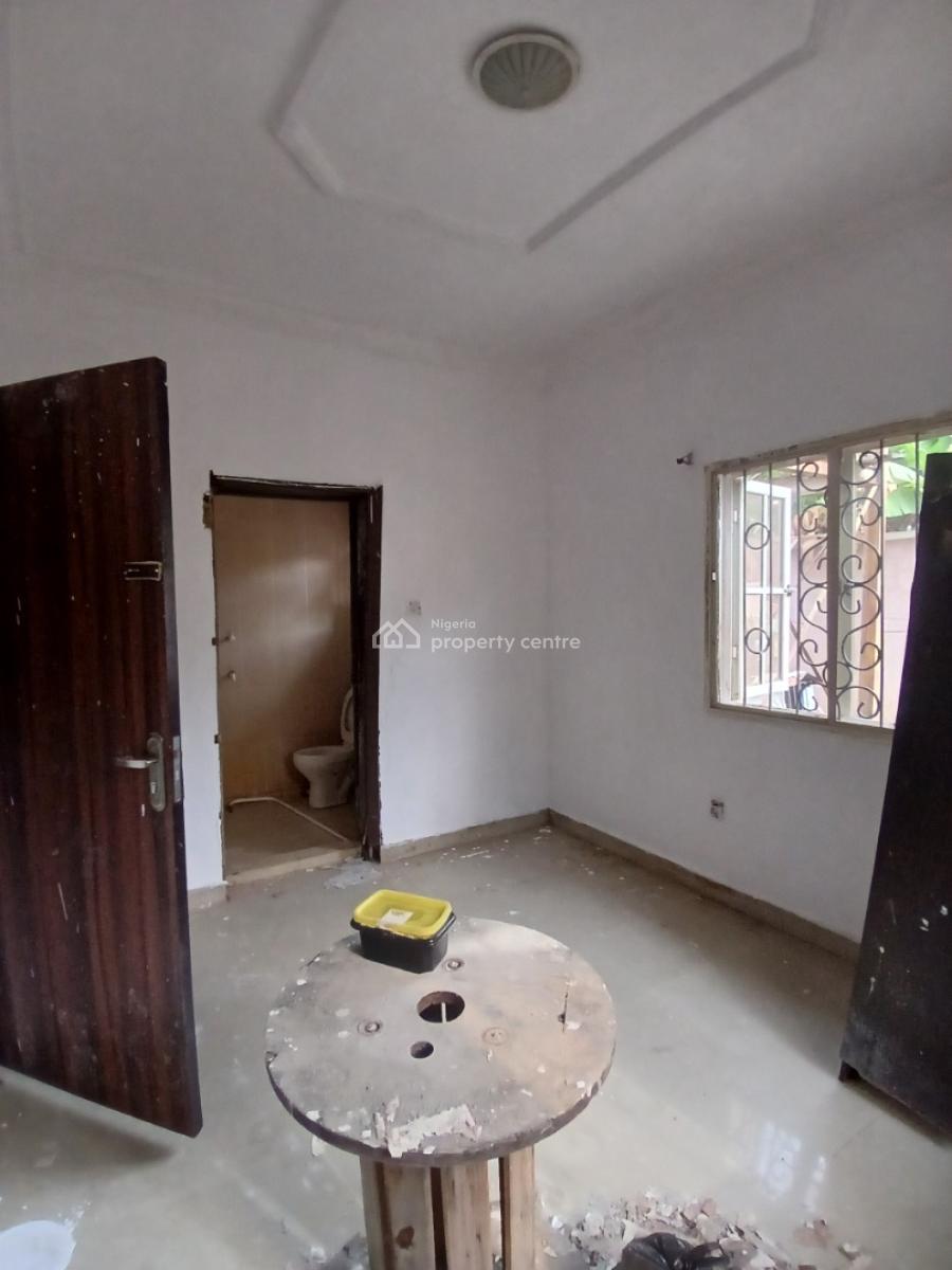 a Room in a Shared Apartment, Okera Nla, Off Ado Road, Ajah, Lagos, Flat / Apartment for Rent