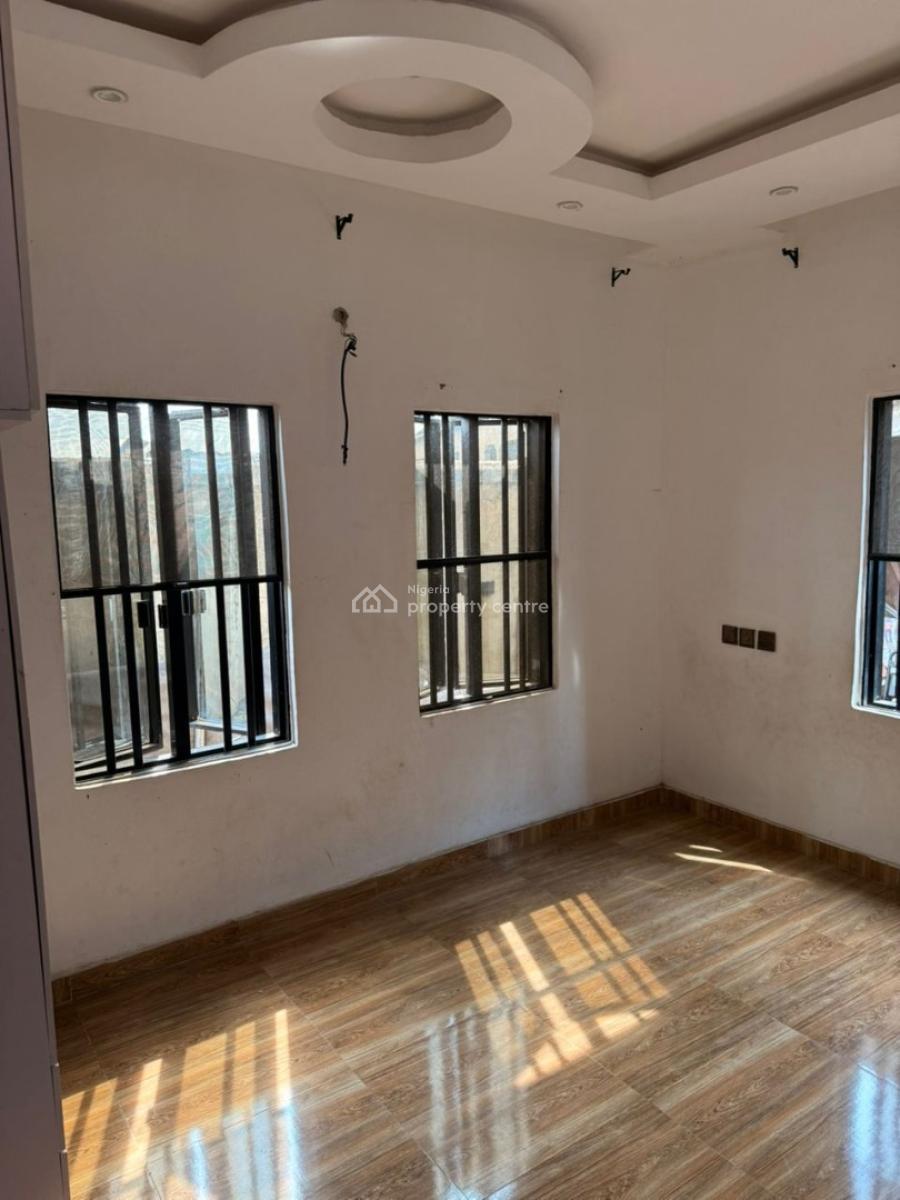 Room Downstairs with Shared Parlour and Kitchen, Gated and Secured Estate Behind Shoprite, Sangotedo, Ajah, Lagos, Flat / Apartment for Rent