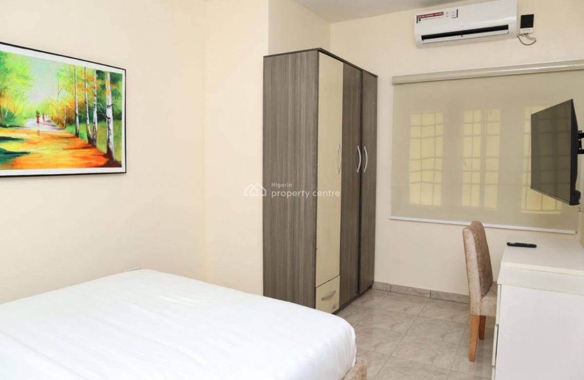 Nicely Furnished 1 Bedroom Apartment, Ikeja Gra, Ikeja, Lagos, Flat / Apartment Short Let