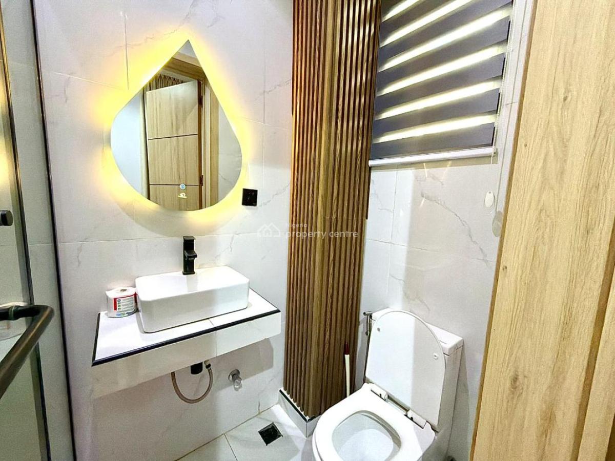 Luxury & Cozy 2bedroom with Ps5, Snooker , Balcony & Clean Water, Hunponu Wusu, Lekki Phase 1, Lekki, Lagos, Flat / Apartment Short Let