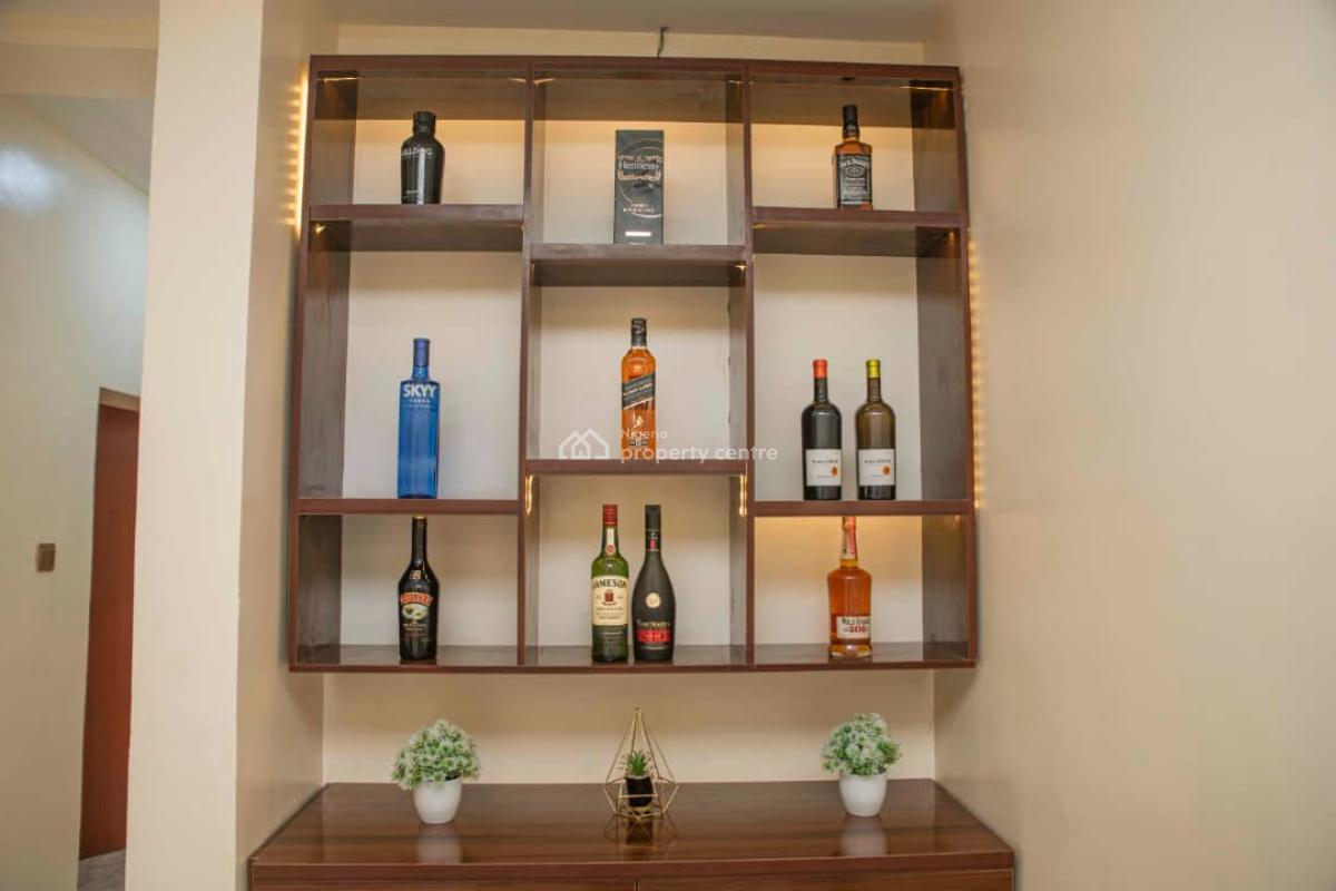 Nicely Furnished 2 Bedroom Apartment, Ikeja Gra, Ikeja, Lagos, Flat / Apartment Short Let