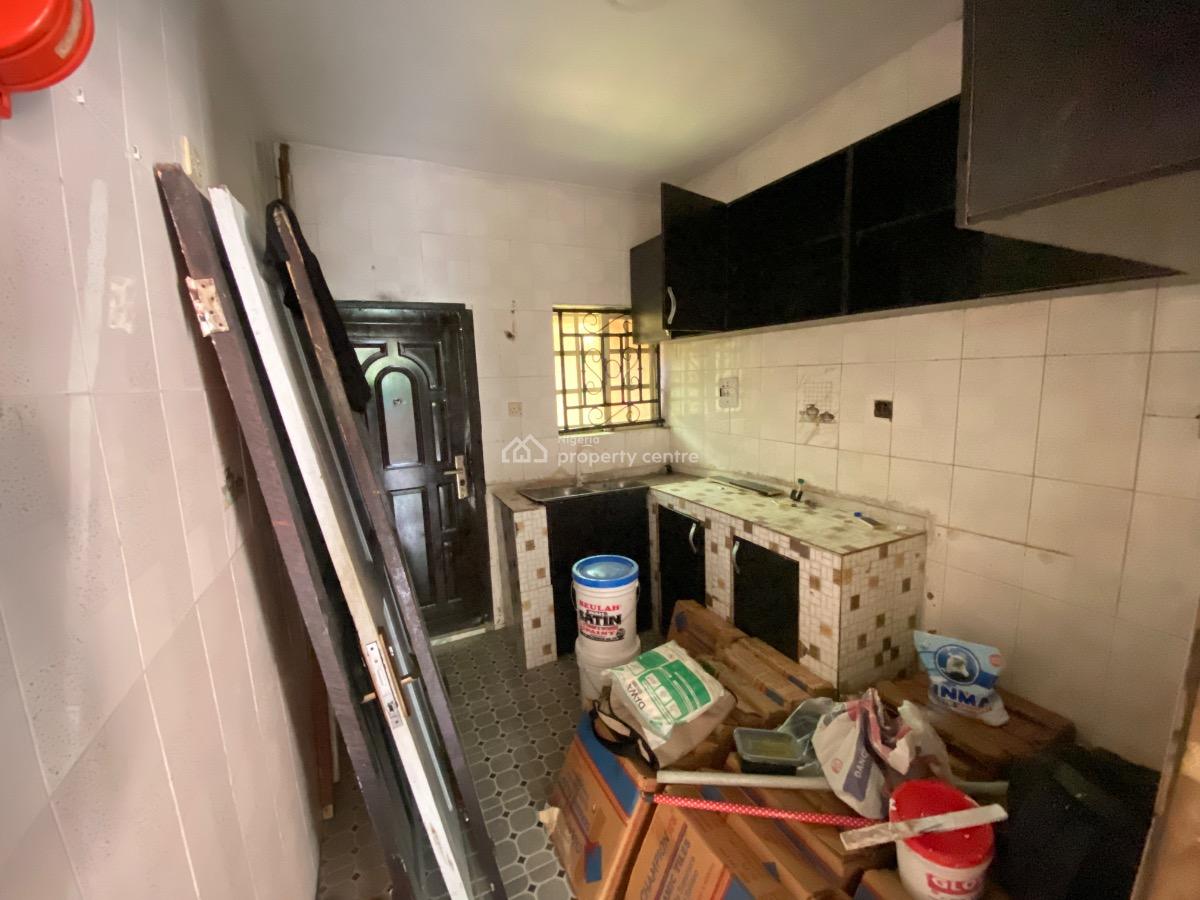 Renovated 2 Bedroom Apartment, Ilasan, Lekki, Lagos, Flat / Apartment for Rent