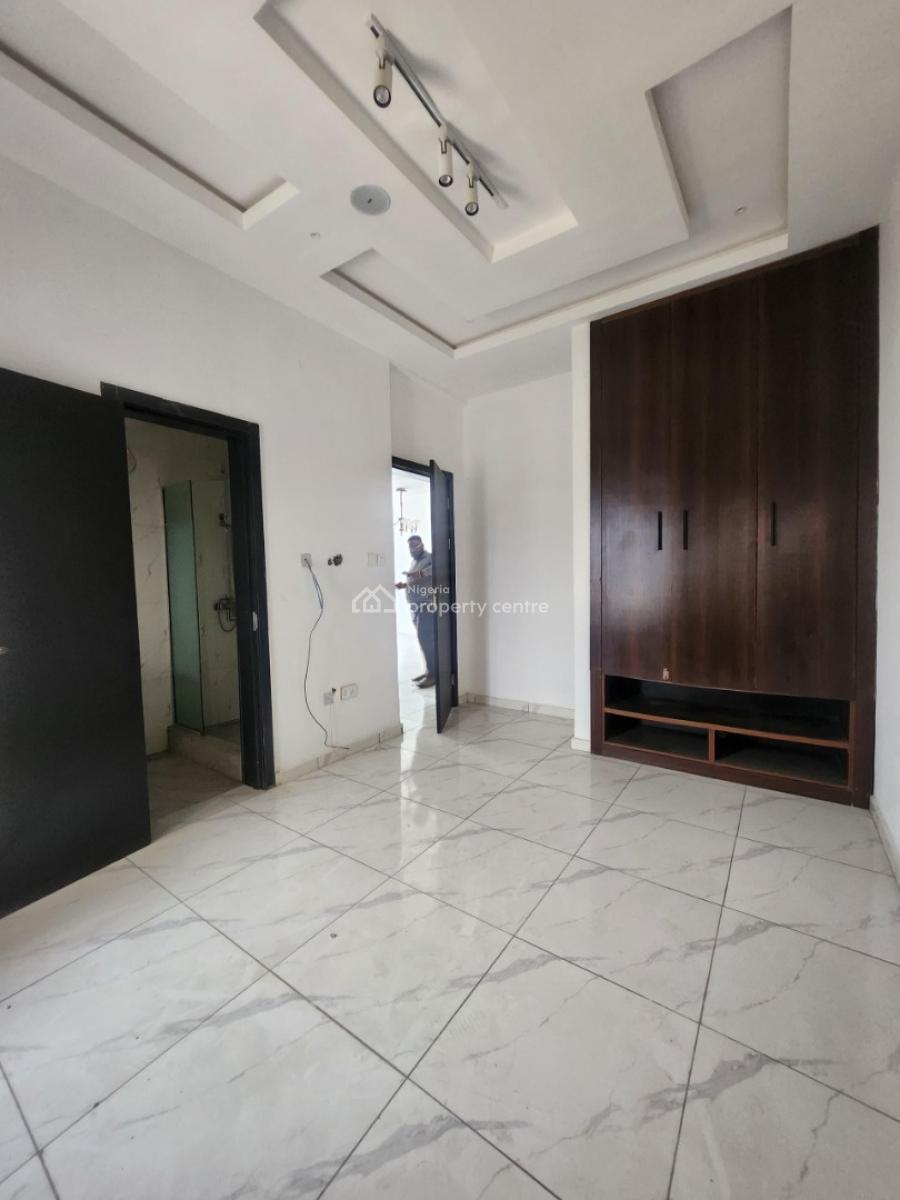 Serviced Newly Built Spacious 2 Bedrooms Apartment, Off Ologolo Drive, Ologolo, Lekki, Lagos, Flat / Apartment for Rent