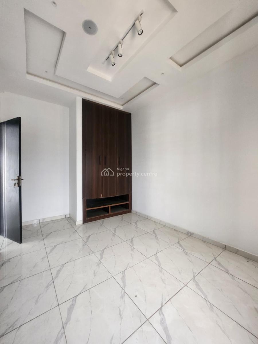 Serviced Newly Built Spacious 2 Bedrooms Apartment, Off Ologolo Drive, Ologolo, Lekki, Lagos, Flat / Apartment for Rent