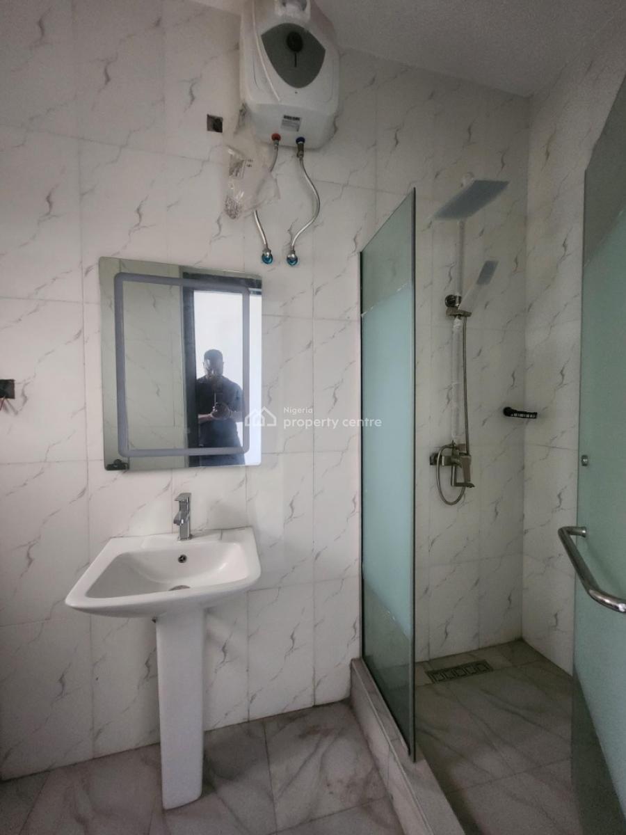 Serviced Newly Built Spacious 2 Bedrooms Apartment, Off Ologolo Drive, Ologolo, Lekki, Lagos, Flat / Apartment for Rent