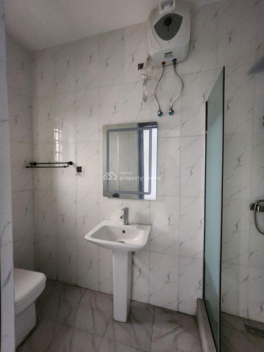 Serviced Newly Built Spacious 2 Bedrooms Apartment, Off Ologolo Drive, Ologolo, Lekki, Lagos, Flat / Apartment for Rent