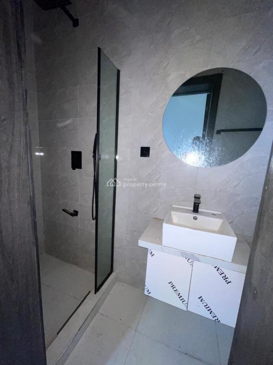 2 Bedroom Flat with Bq, Off Dome Church, Lekki Phase 1, Lekki, Lagos, Flat / Apartment for Rent