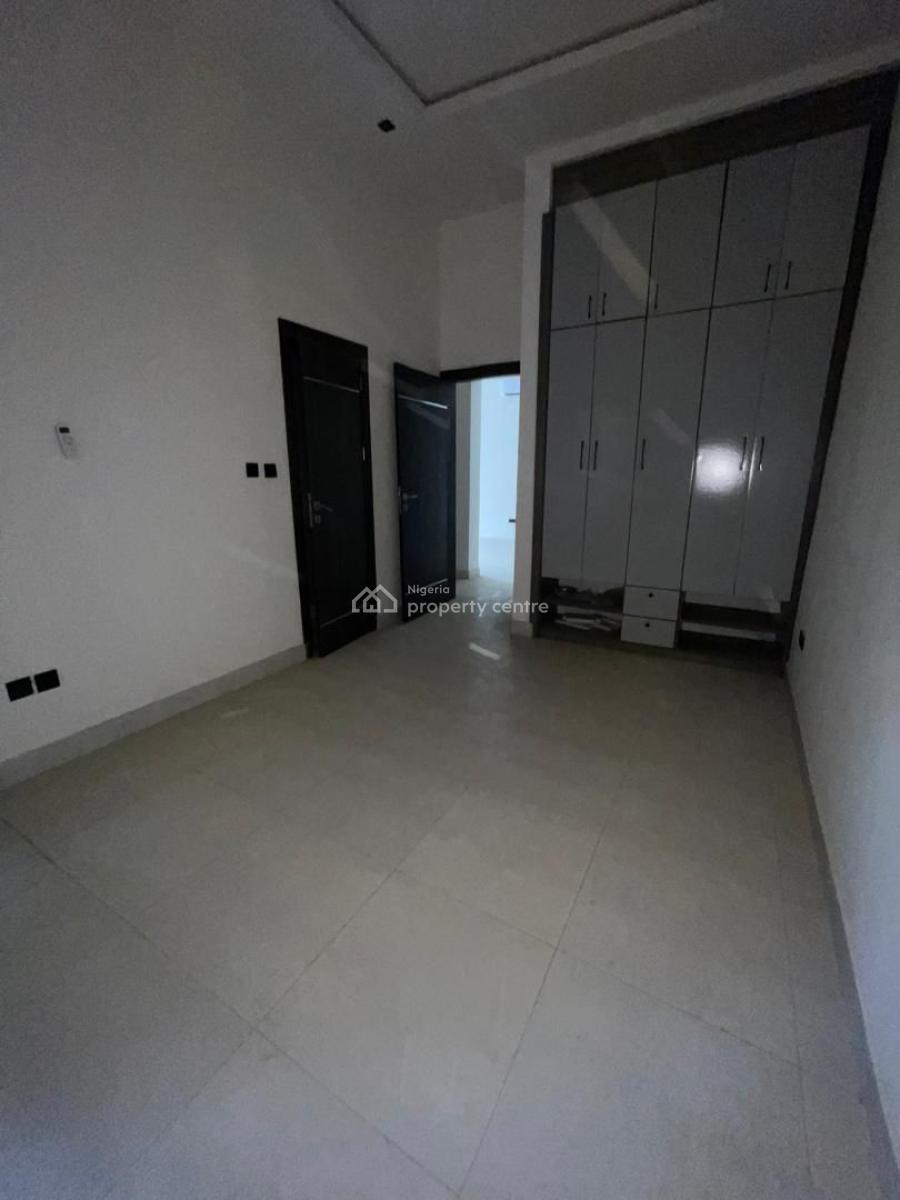 2 Bedroom Flat with Bq, Off Dome Church, Lekki Phase 1, Lekki, Lagos, Flat / Apartment for Rent