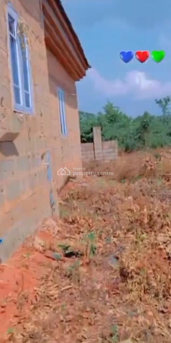 Distress Carcass 3 Bedrooms Flat Apartment with Enough Space, Lguomo Community,auchi Bypass, Benin, Oredo, Edo, Flat / Apartment for Sale