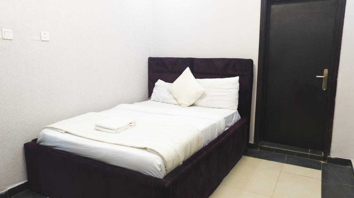 Nicely Furnished Studio Apartment, Ikeja, Lagos, Flat / Apartment Short Let