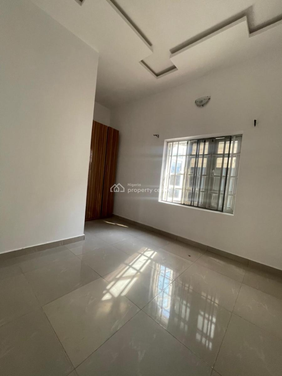 Well Maintained 3 Bedroom Apartment with Excellent Facilities, Olokonla, Ajah, Lagos, Flat / Apartment for Rent