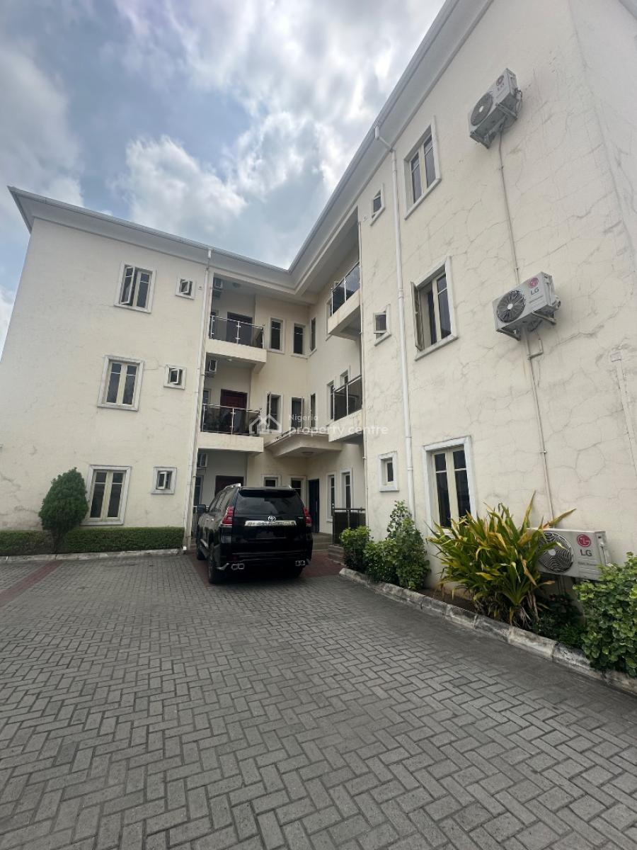 Two Bedroom Flat, Off Admiralty Way, Lekki Phase 1, Lekki, Lagos, Flat / Apartment for Rent