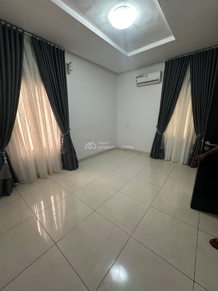 Two Bedroom Flat, Off Admiralty Way, Lekki Phase 1, Lekki, Lagos, Flat / Apartment for Rent