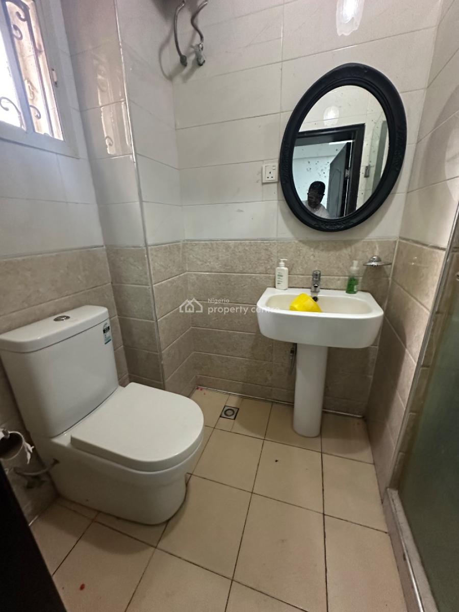 Two Bedroom Flat, Off Admiralty Way, Lekki Phase 1, Lekki, Lagos, Flat / Apartment for Rent