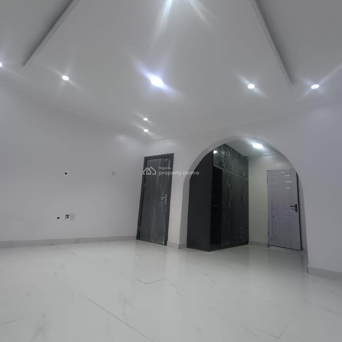 Newly Renovated Executive 3 Bedroom Flat Upstairs, Harmony Estate, Gra Phase 1, Magodo, Lagos, Flat / Apartment for Rent