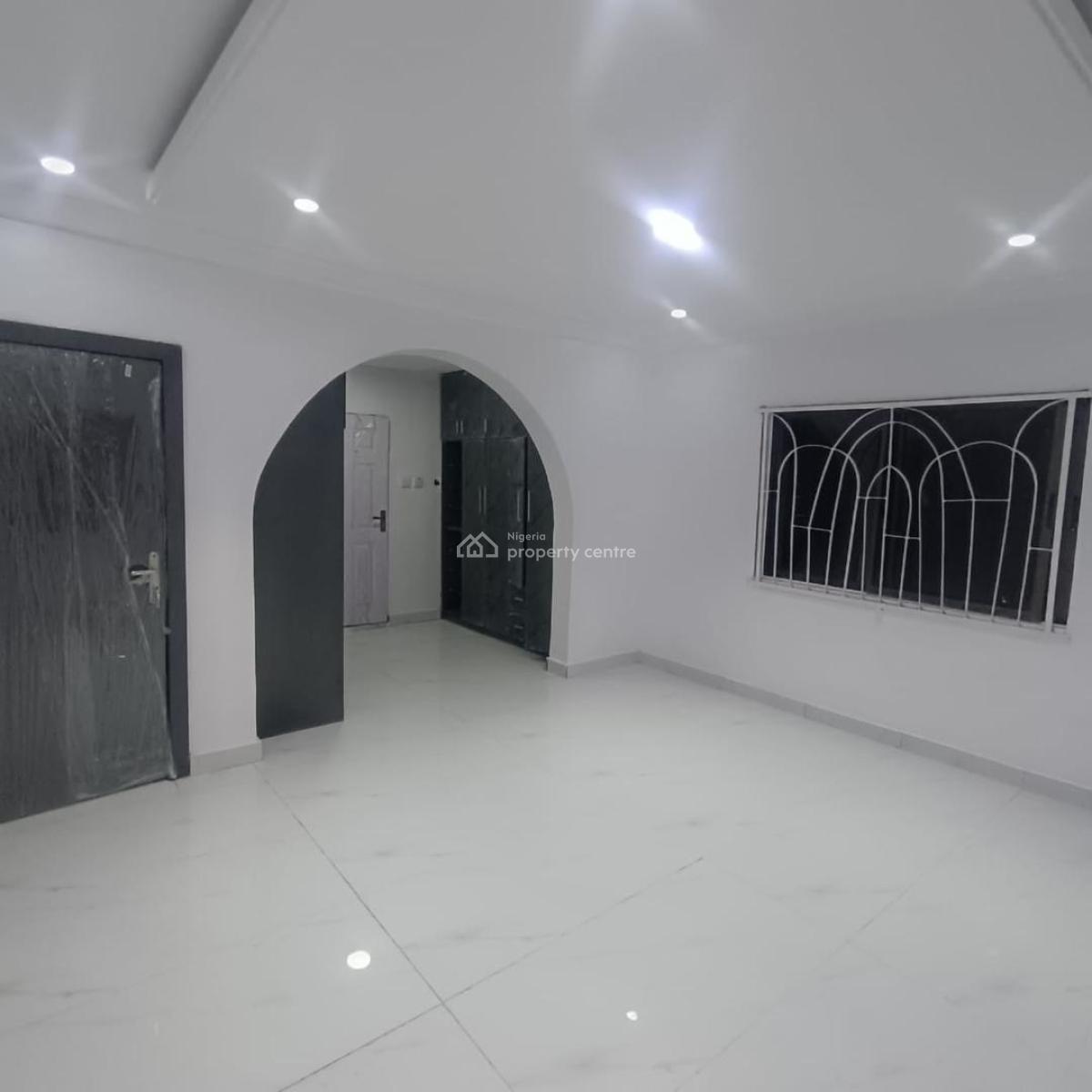 Newly Renovated Executive 3 Bedroom Flat Upstairs, Harmony Estate, Gra Phase 1, Magodo, Lagos, Flat / Apartment for Rent