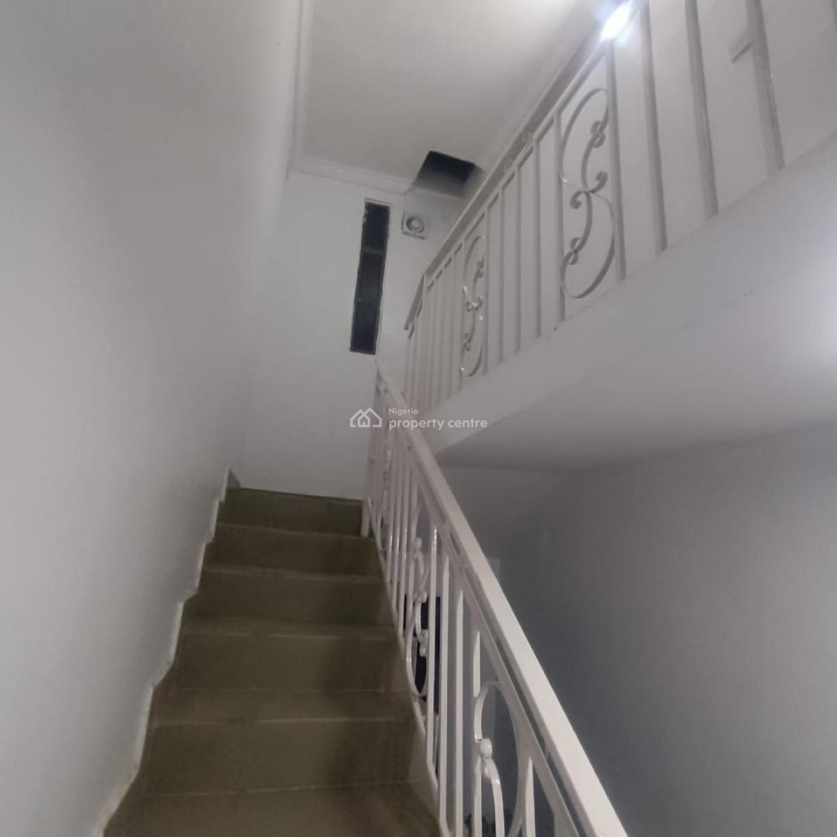 Newly Renovated Executive 3 Bedroom Flat Upstairs, Harmony Estate, Gra Phase 1, Magodo, Lagos, Flat / Apartment for Rent