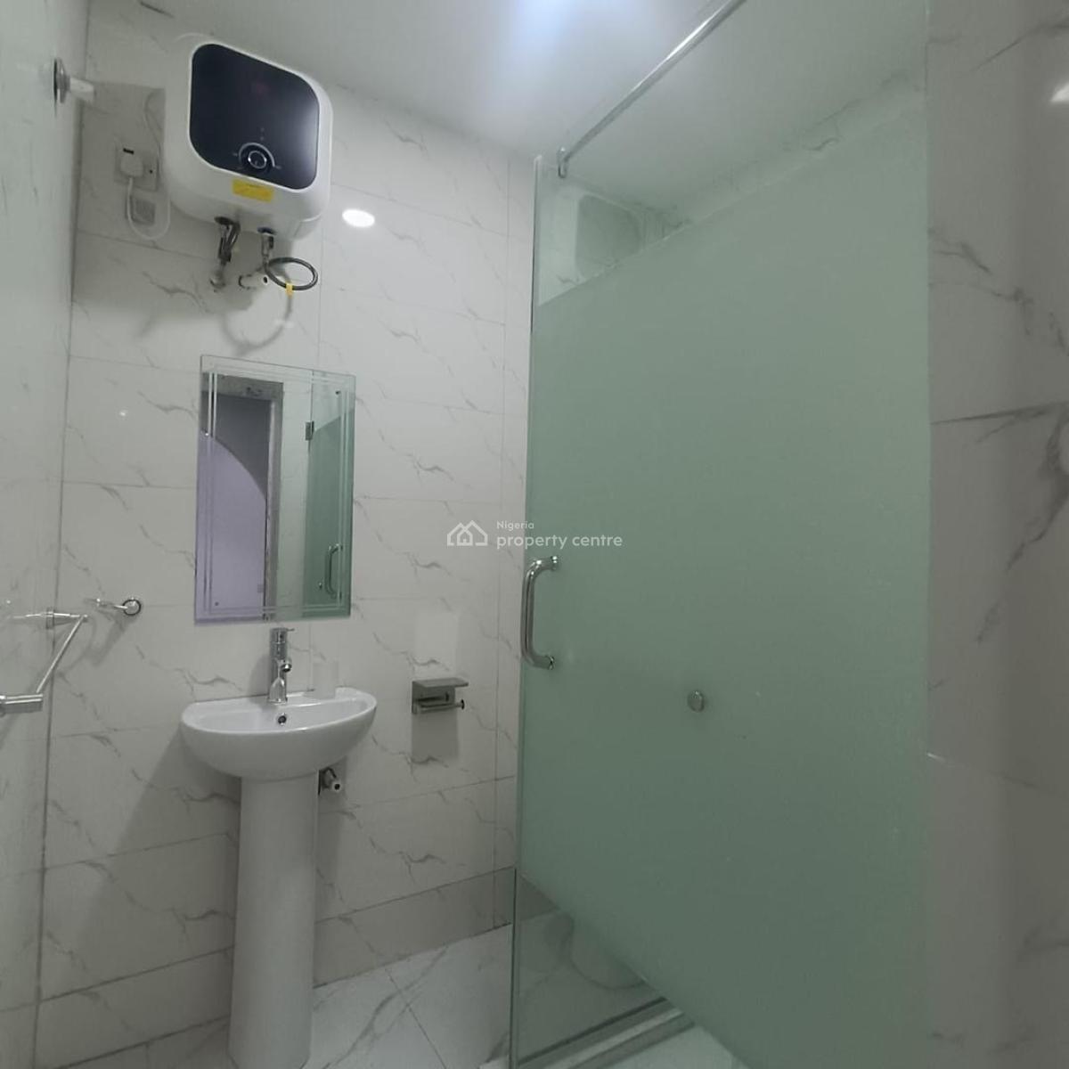 Newly Renovated Executive 3 Bedroom Flat Upstairs, Harmony Estate, Gra Phase 1, Magodo, Lagos, Flat / Apartment for Rent