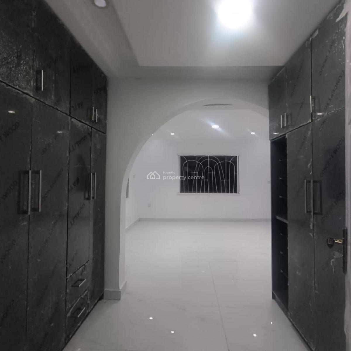 Newly Renovated Executive 3 Bedroom Flat Upstairs, Harmony Estate, Gra Phase 1, Magodo, Lagos, Flat / Apartment for Rent