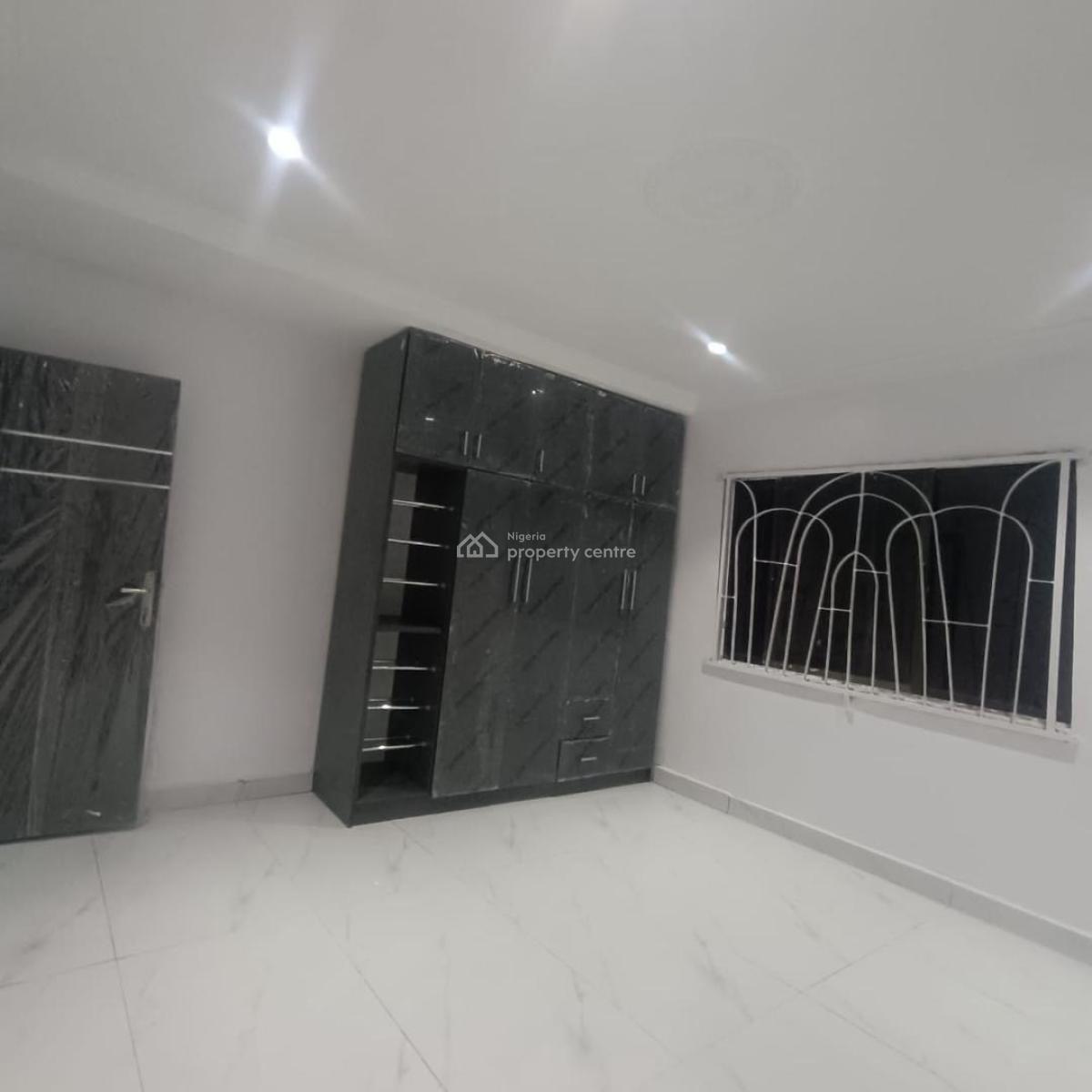 Newly Renovated Executive 3 Bedroom Flat Upstairs, Harmony Estate, Gra Phase 1, Magodo, Lagos, Flat / Apartment for Rent